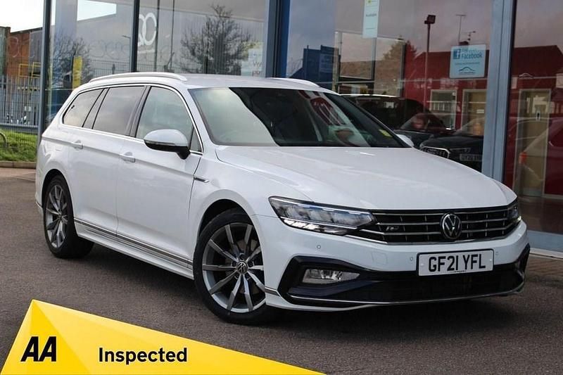 Used VW Passat R-line 150 HP (110 kW) 2021 White Estate