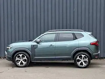 Used Dacia Duster Journey 140 HP (102 kW) 2025 Green Estate