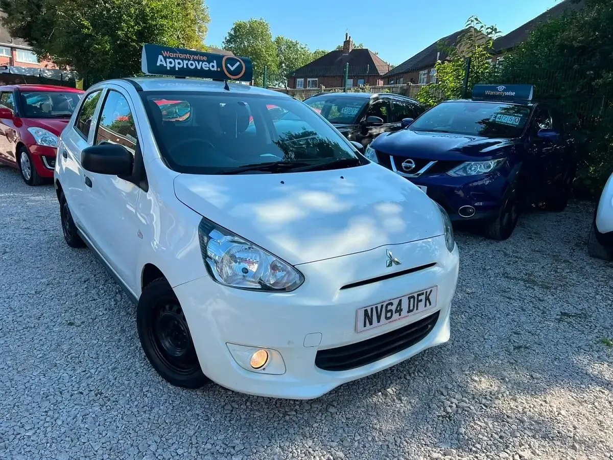 Used Mitsubishi Mirage 71 HP (52 kW) 2014 White Hatchback