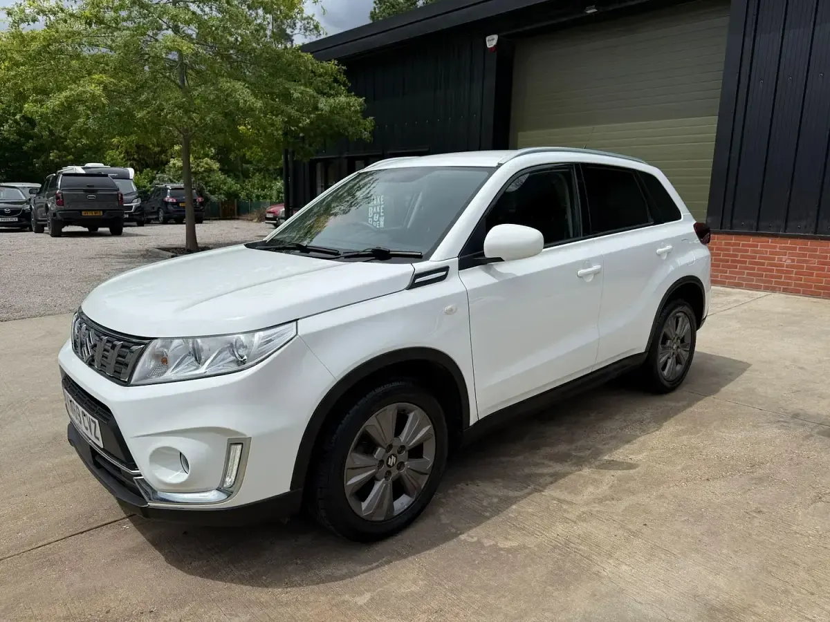 Used Suzuki Vitara SZ-T 140 HP (102 kW) 2019 White SUV