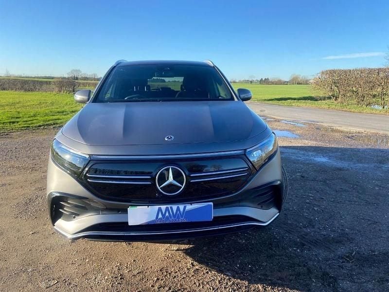 Usado Mercedes EQA300 AMG line 167 kW (228 HP) 2024 Cinzento SUV