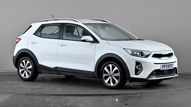 Used Kia Stonic 99 HP (72 kW) 2022 White SUV