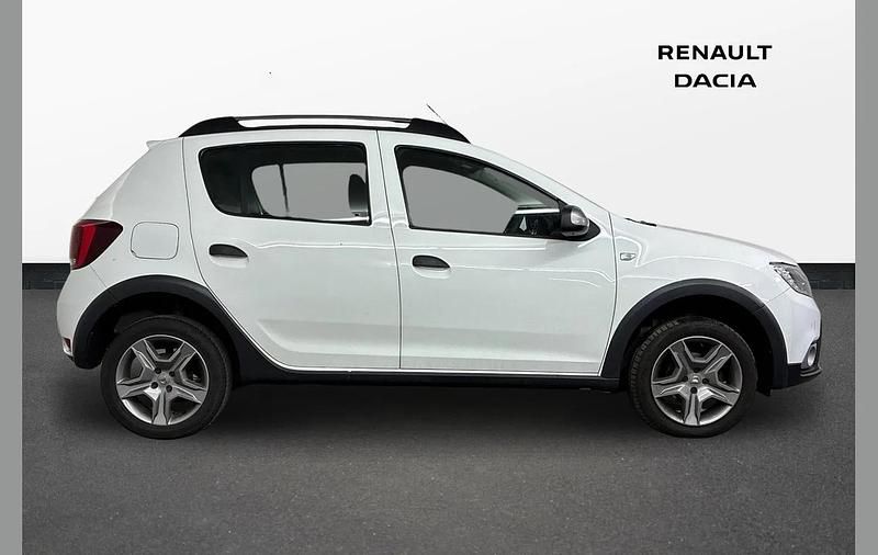 Used Dacia Sandero Essentiel 73 HP (53 kW) 2019 White SUV
