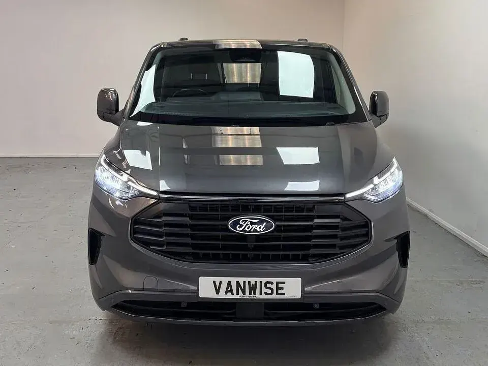 Used Ford Transit Custom Limited 136 HP (100 kW) 2024 Grey Van