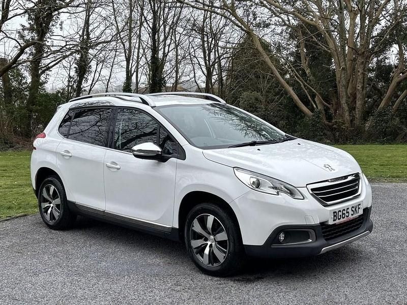 Used Peugeot 2008 Allure 100 HP (73 kW) 2015 White SUV