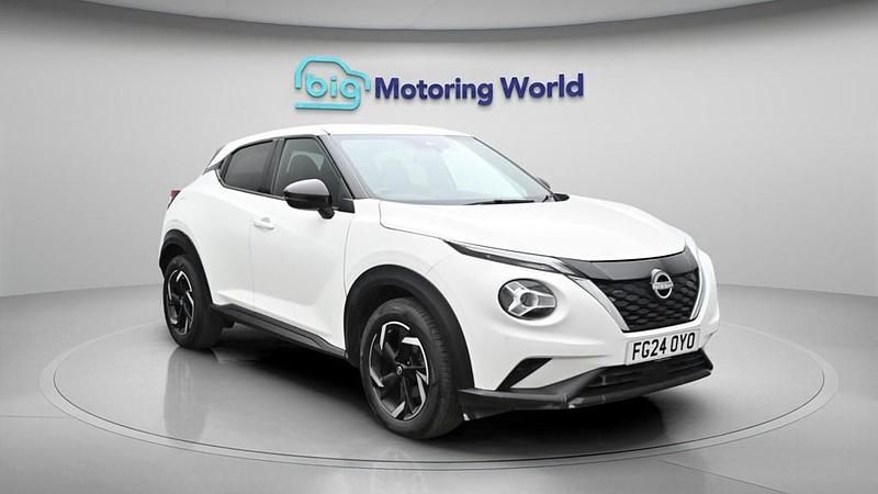 Used Nissan Juke N-Connecta 114 HP (83 kW) 2024 White SUV