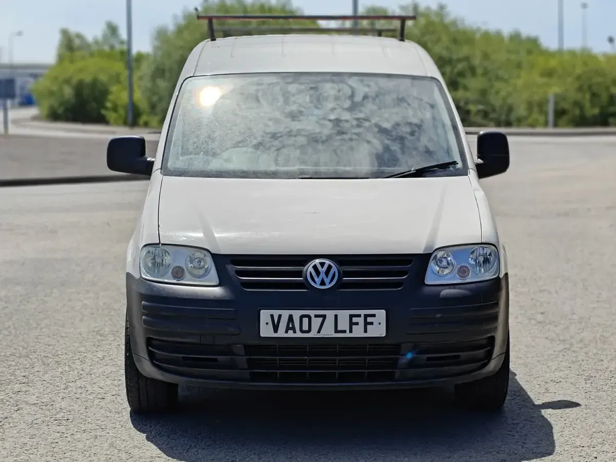 Used VW Caddy 104 HP (76 kW) 2007 White MPV