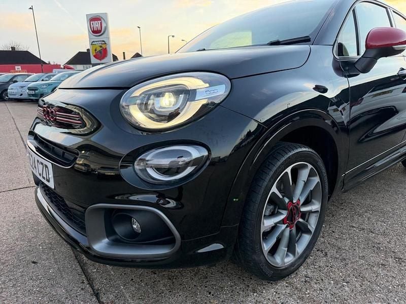 Used Fiat 500X Red 128 HP (94 kW) 2024 Black SUV