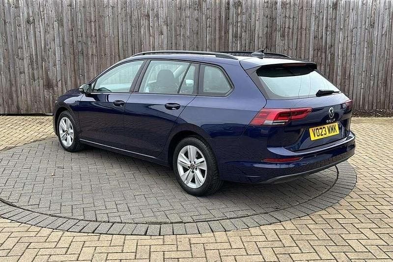 Used VW Golf VIII Life 147 HP (108 kW) 2023 Blue Estate