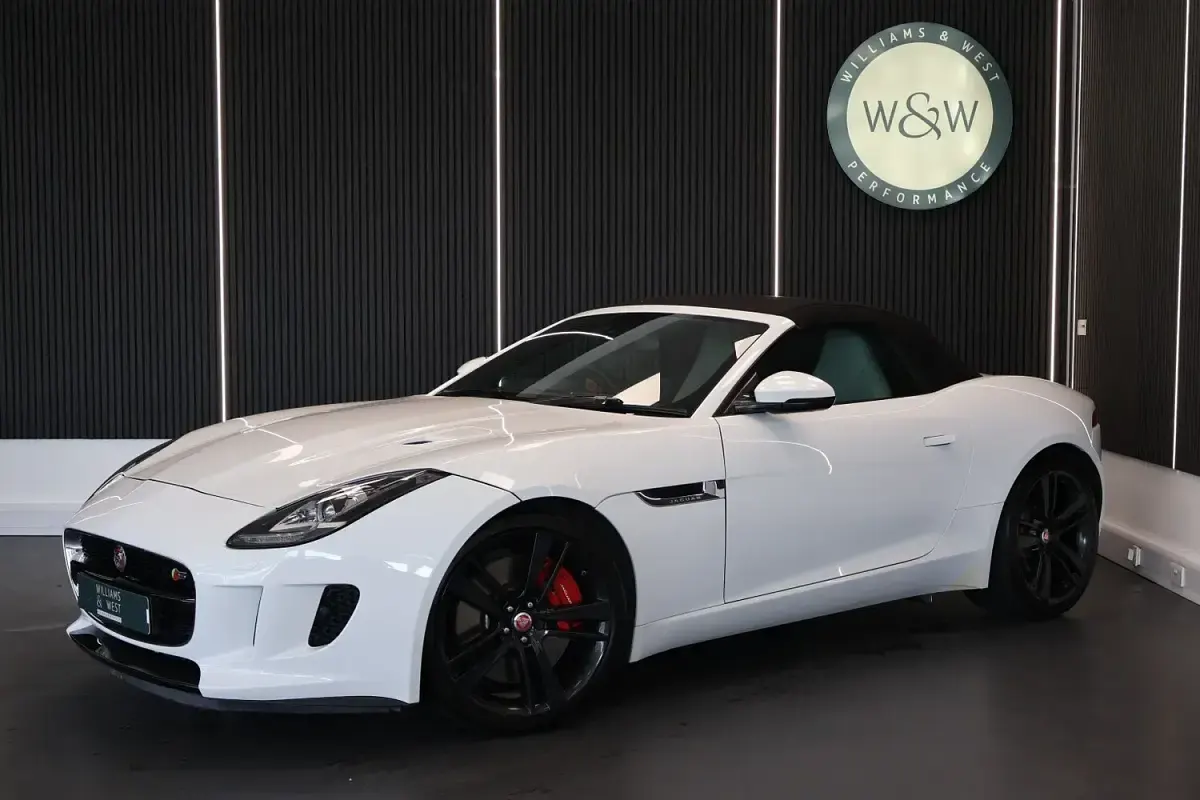 Used Jaguar F-Type Supercharged 380 HP (279 kW) 2015 White Cabriolet