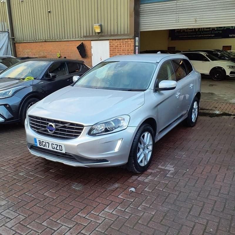 Used Volvo XC60 SE Lux 188 HP (138 kW) 2017 Silver SUV