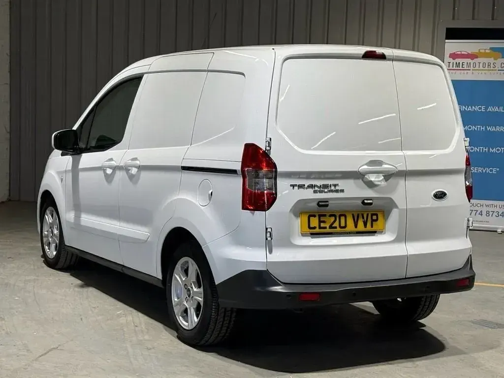 Used Ford Transit Courier Limited 100 HP (73 kW) 2020 White Van
