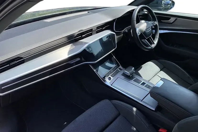 Used Audi A6 S-Line 201 HP (147 kW) 2023 Blue Estate