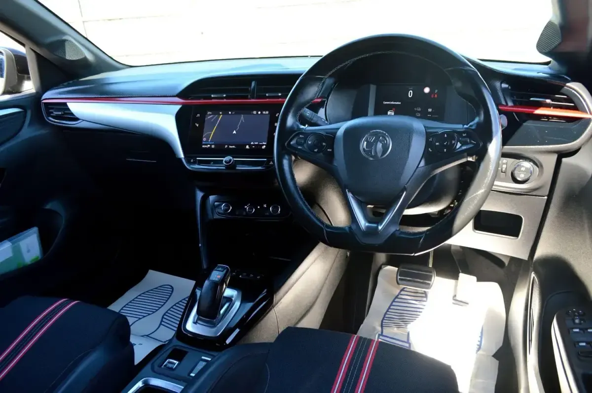 Usado Vauxhall Corsa-e SRi 100 kW (136 HP) 2021 Preto Citadino