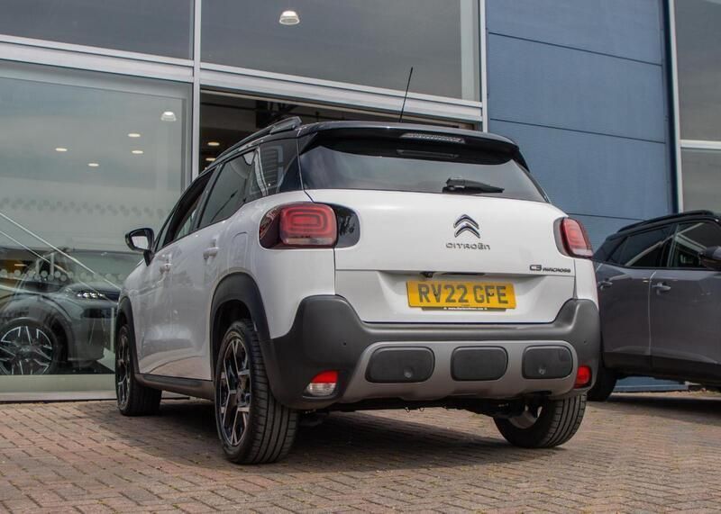 White Used 2022 Citroën C3 Aircross PureTech SUV | £13,500 (Fair price) - Image 1/4