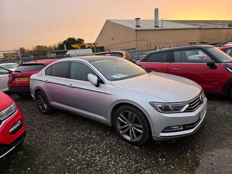Silver Used 2017 VW Passat GT Sedan | £8,490 (Fair price) - Image 1/2