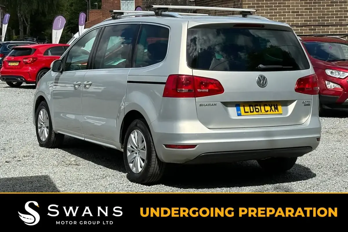 Begagnad VW Sharan SE 140 HK (102 kW) 2011 Silver Minibuss