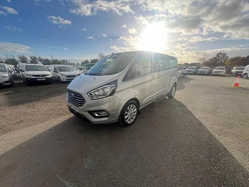 Used Ford Tourneo Custom Titanium 130 HP (95 kW) 2022 Silver Van