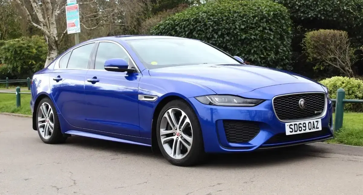Used Jaguar XE R-Dynamic 180 HP (132 kW) 2019 Blue Sedan