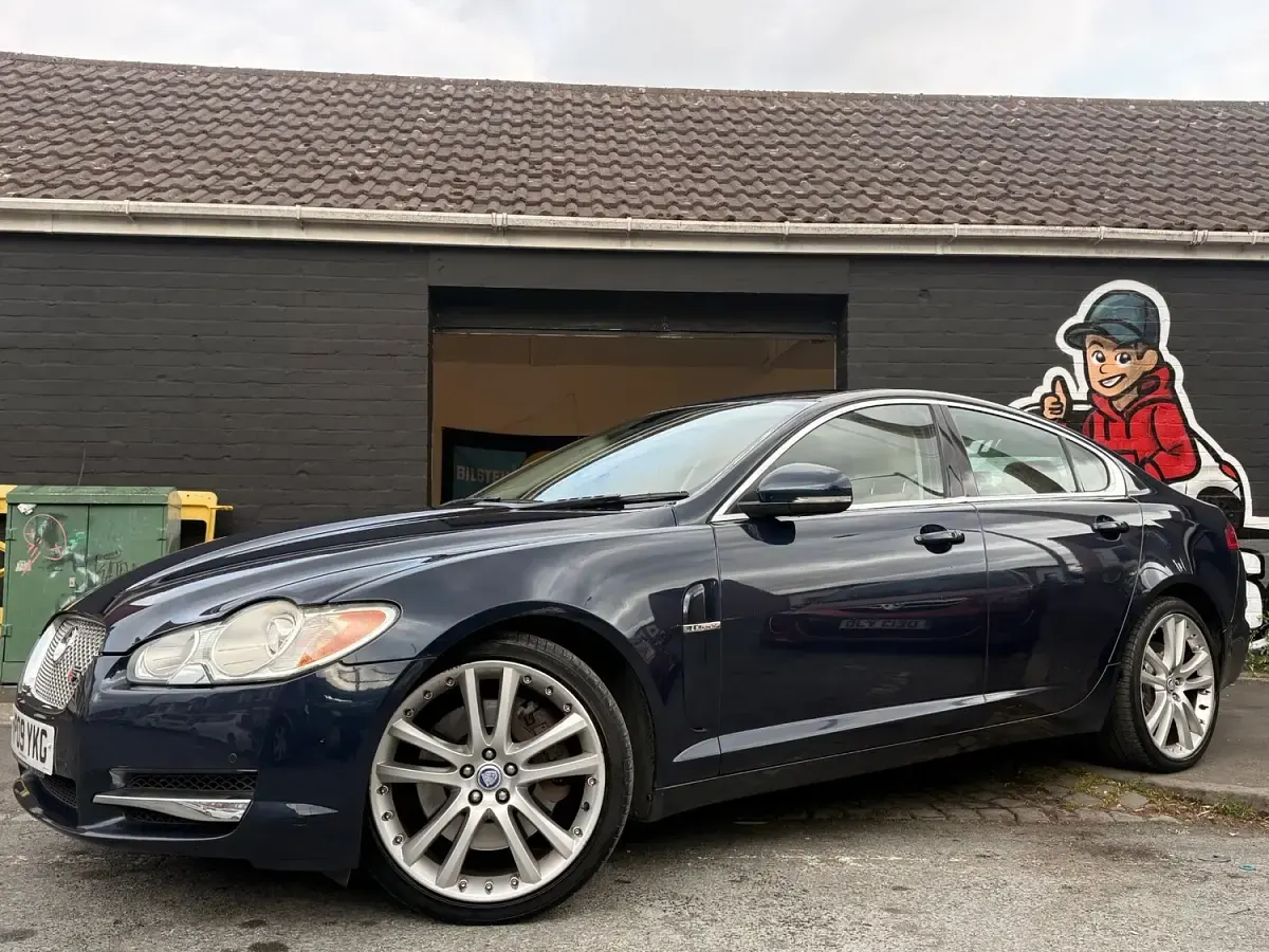 Używany Jaguar XF Premium Luxury 268 KM (197 kW) 2009 Niebieski Sedan/Limuzyna