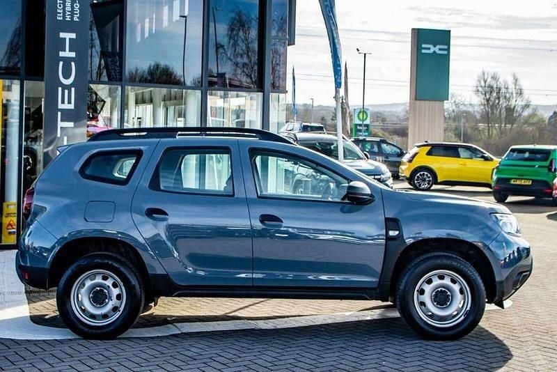 Used Dacia Duster Essentiel 88 HP (64 kW) 2023 Grey SUV