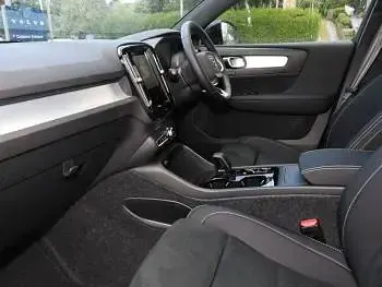 New Volvo XC40 Plus 163 HP (119 kW) 2025 Blue SUV