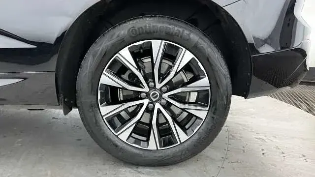 Used Volvo XC60 Core 247 HP (181 kW) 2023 Black SUV