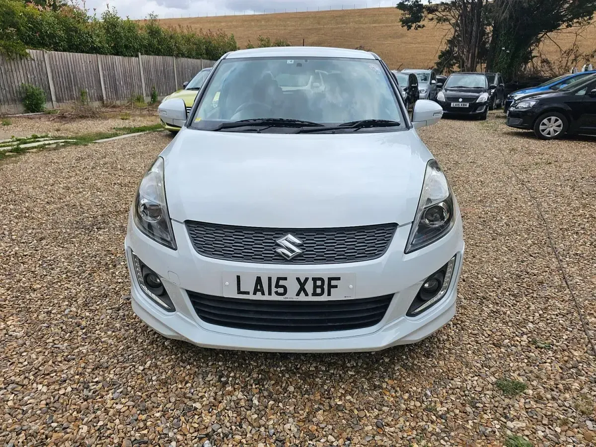 Used Suzuki Swift SZ4 82 HP (60 kW) 2025 White Hatchback