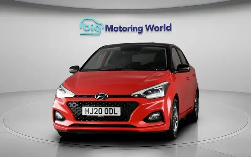 Used Hyundai i20 101 HP (74 kW) 2020 Red Hatchback