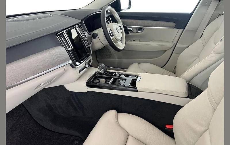 New Volvo V90 Plus 350 HP (257 kW) 2025 Denim blue Estate