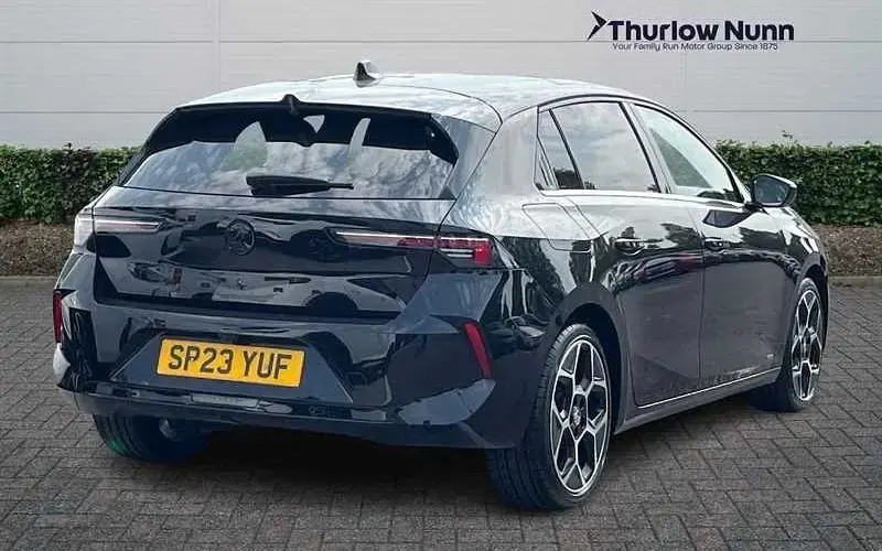 Used Vauxhall Astra Ultimate 131 HP (96 kW) 2023 Black Hatchback