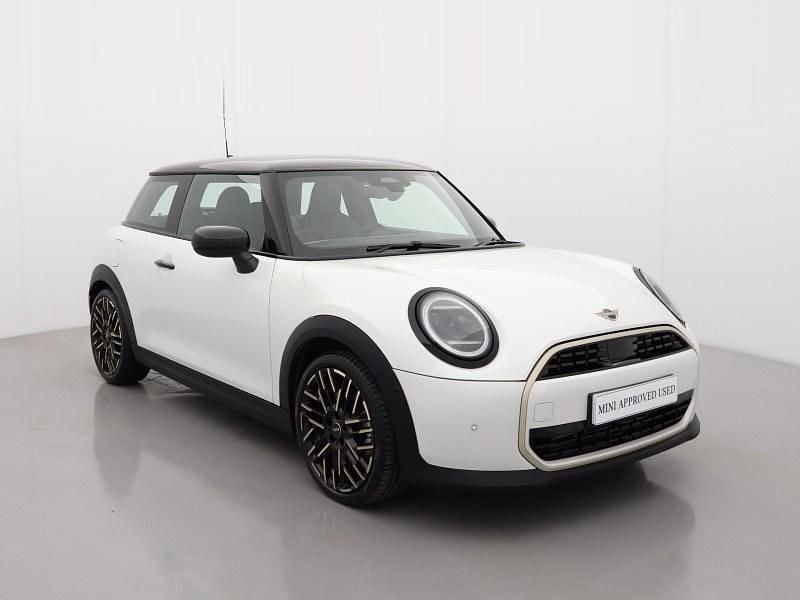 Used Mini Cooper Exclusive 161 HP (118 kW) 2025 White Hatchback