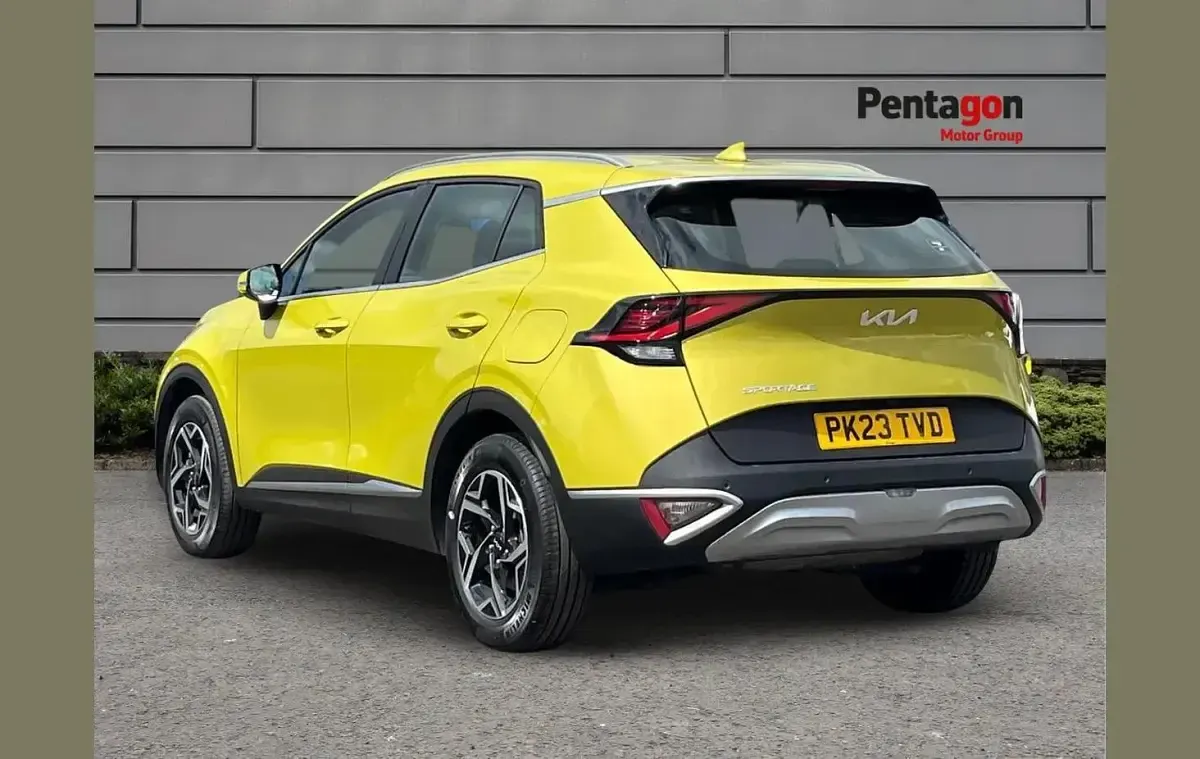Used Kia Sportage 147 HP (108 kW) 2023 Yellow SUV