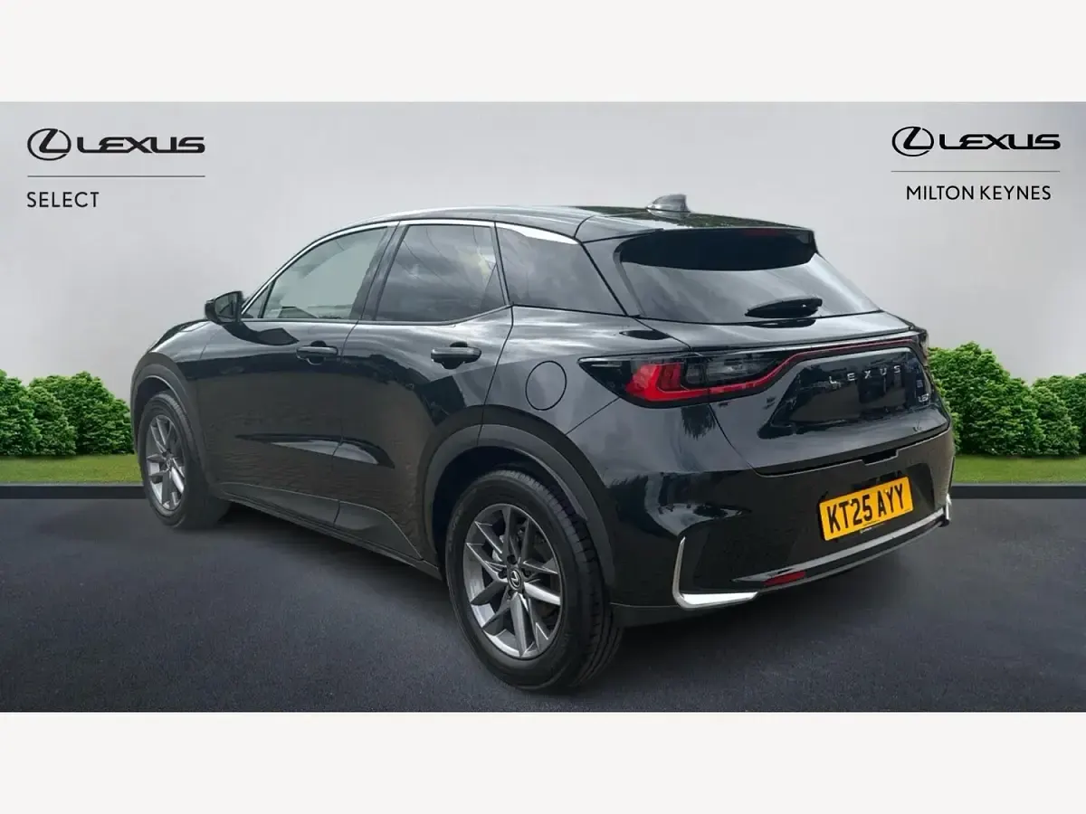 Used Lexus LBX 136 HP (100 kW) 2025 Black SUV