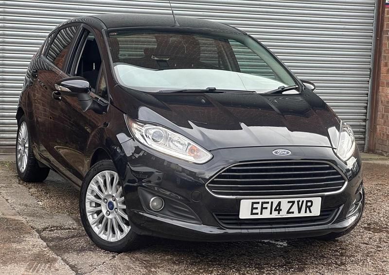 Black Used 2014 Ford Fiesta Titanium Hatchback | £3,490 (Fair price) - Image 1/3