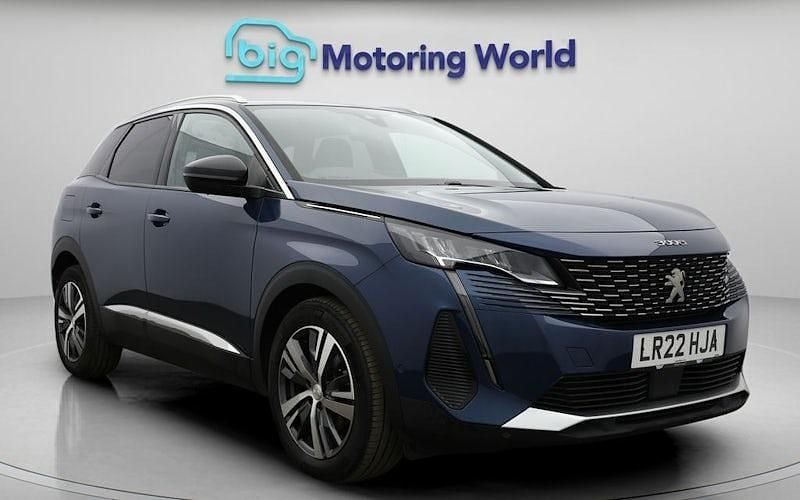 Usado Peugeot 3008 Allure Premium 131 HP (96 kW) 2022 SUV