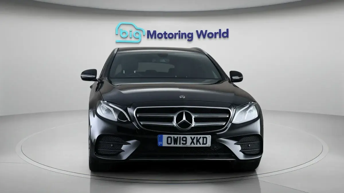 Used Mercedes E220 AMG line 194 HP (142 kW) 2019 Black Estate