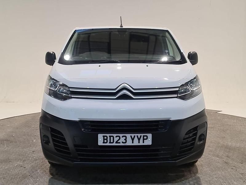 Used Citroën Dispatch 100 HP (73 kW) 2023 White MPV