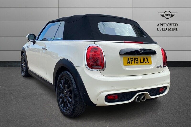 Used Mini Cooper S Classic 192 HP (141 kW) 2019 White Hatchback