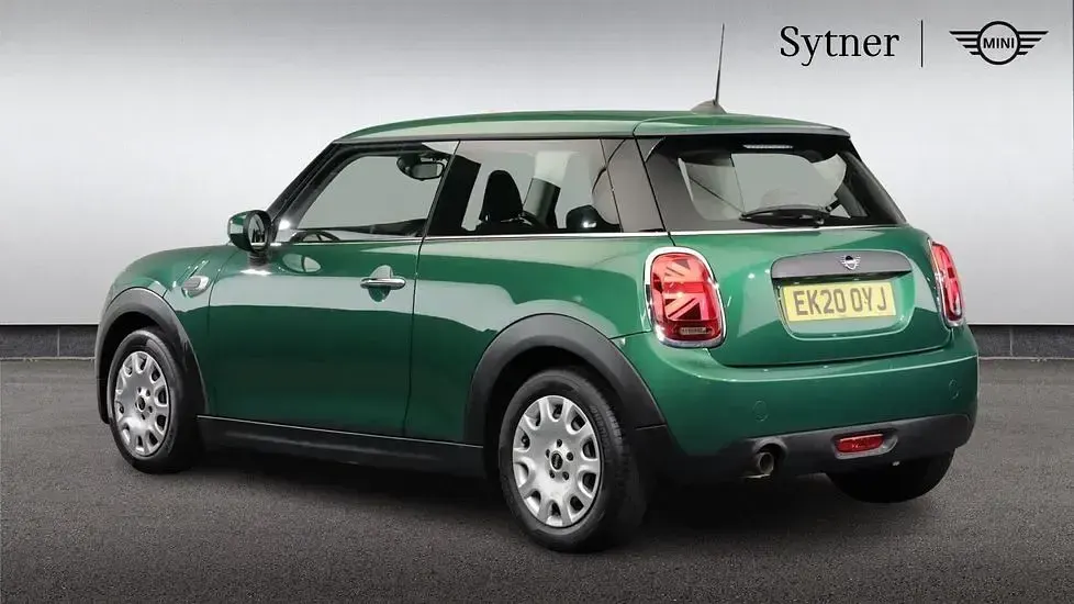 Used Mini ONE Classic 101 HP (74 kW) 2020 Green Hatchback