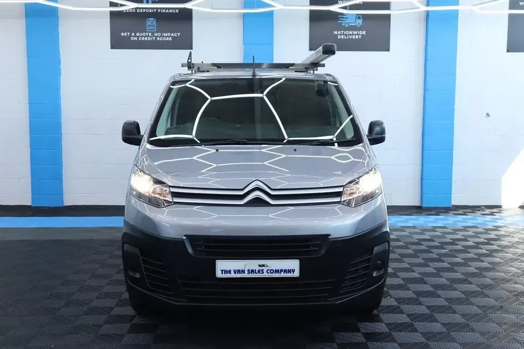 Used Citroën Dispatch 145 HP (106 kW) 2022 Grey MPV