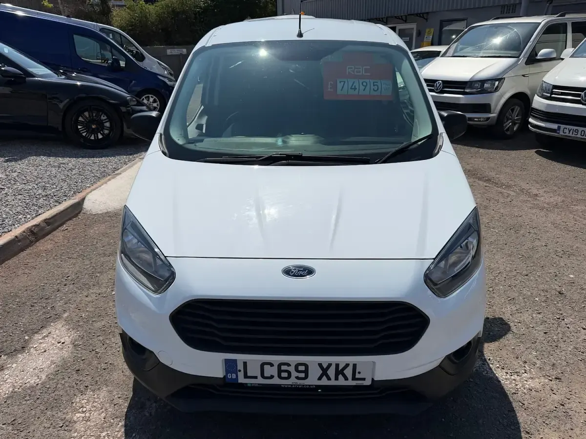 Used Ford Transit Courier Trend 2020 White Van