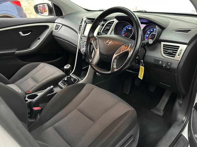 Used Hyundai i30 SE 2016 White Hatchback