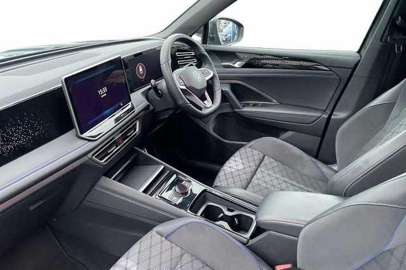 Used VW Tiguan R-line 204 HP (150 kW) 2024 Grey SUV