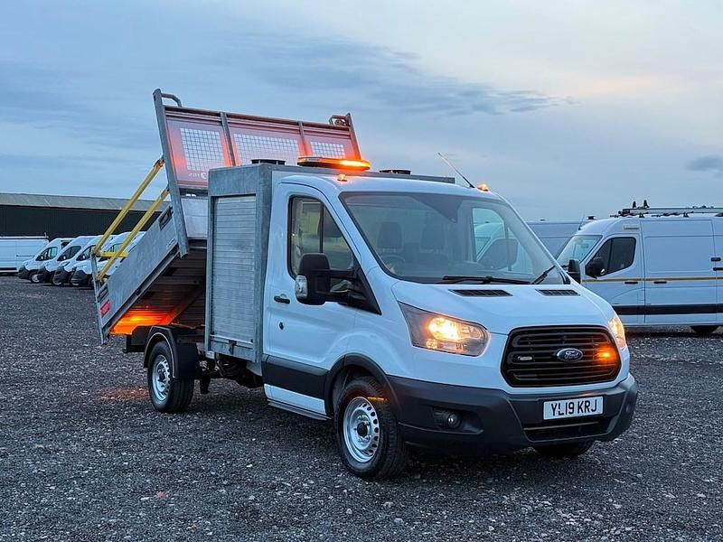 White Used 2019 Ford Transit S | £12,495 (Fair price) - Image 1/3