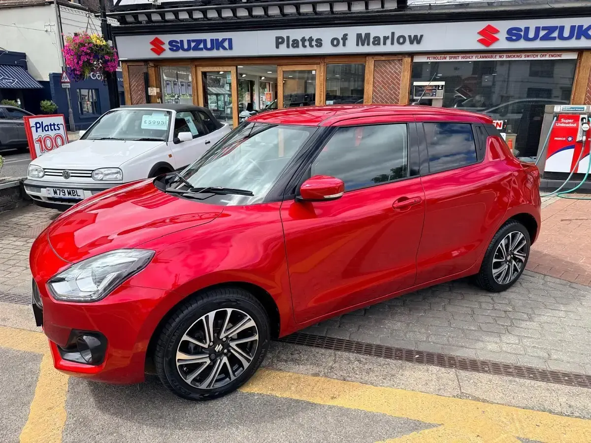 Used Suzuki Swift SZ5 83 HP (61 kW) 2022 Red Hatchback