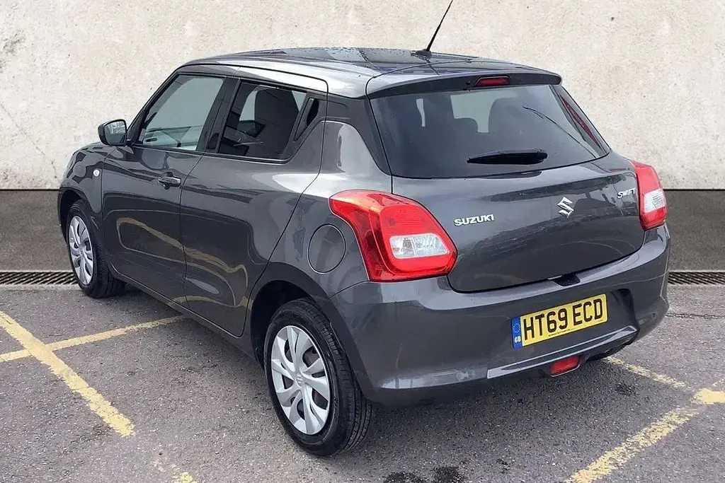 Używany Suzuki Swift SZ3 90 KM (66 kW) 2019 Szary Hatchback