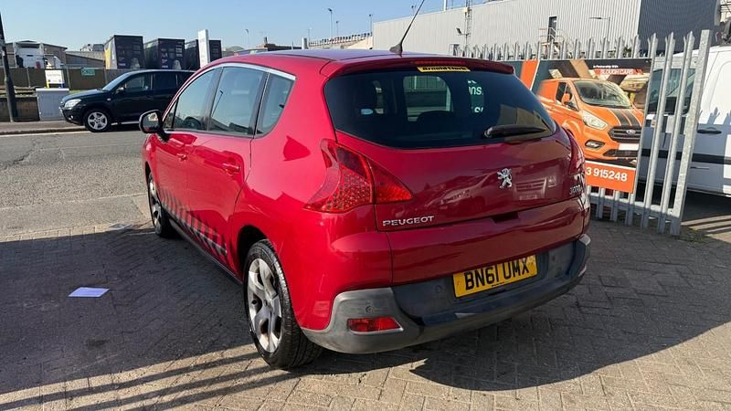 Used Peugeot 3008 Sport 112 HP (82 kW) 2011 Red Estate