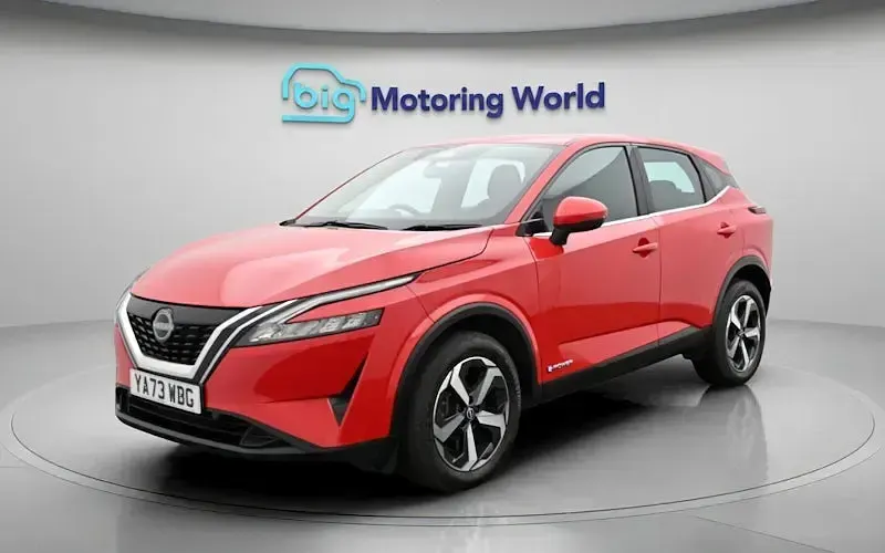 Gebraucht Nissan Qashqai Acenta Premium 190 PS (139 kW) 2023 Rot SUV