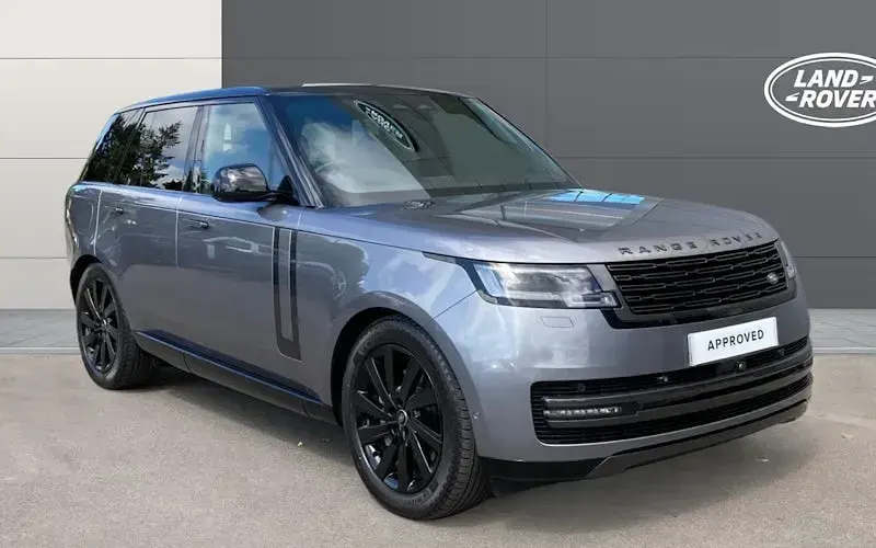 Used Land Rover Range Rover SE 300 HP (220 kW) 2023 SUV